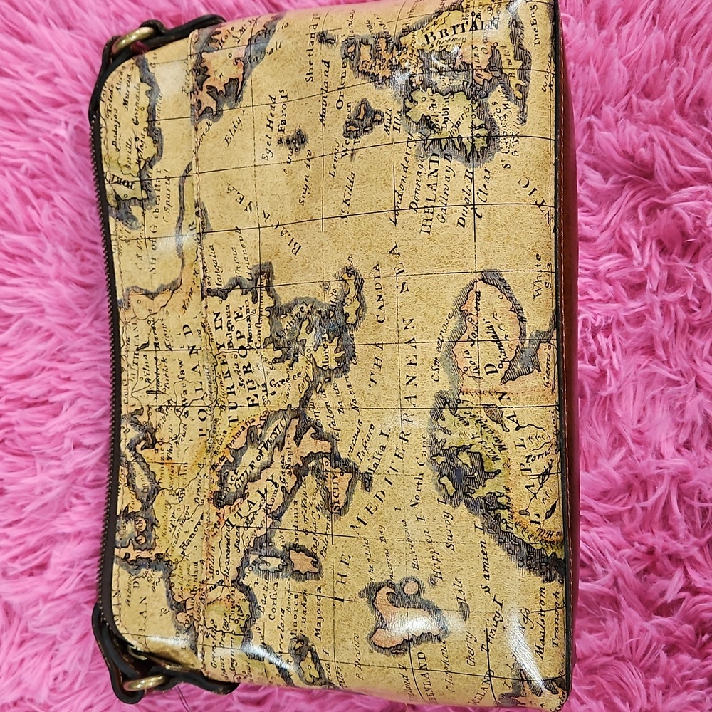 NEW Patricia NashKirby Medium East West Leather Crossbody - Picture 3 of 6